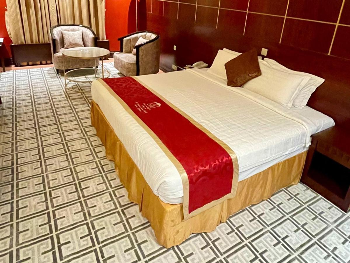 Al Mansour Grand Hotel Ḩafar al Bāţin Extérieur photo