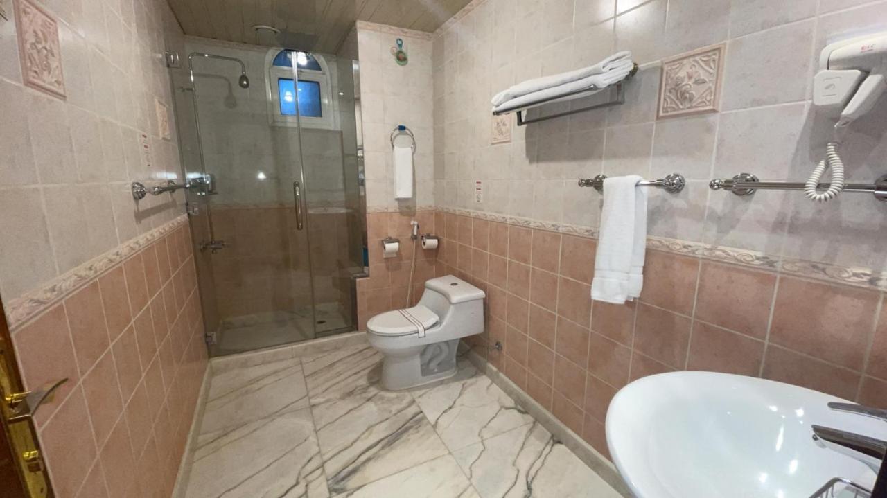 Al Mansour Grand Hotel Ḩafar al Bāţin Extérieur photo